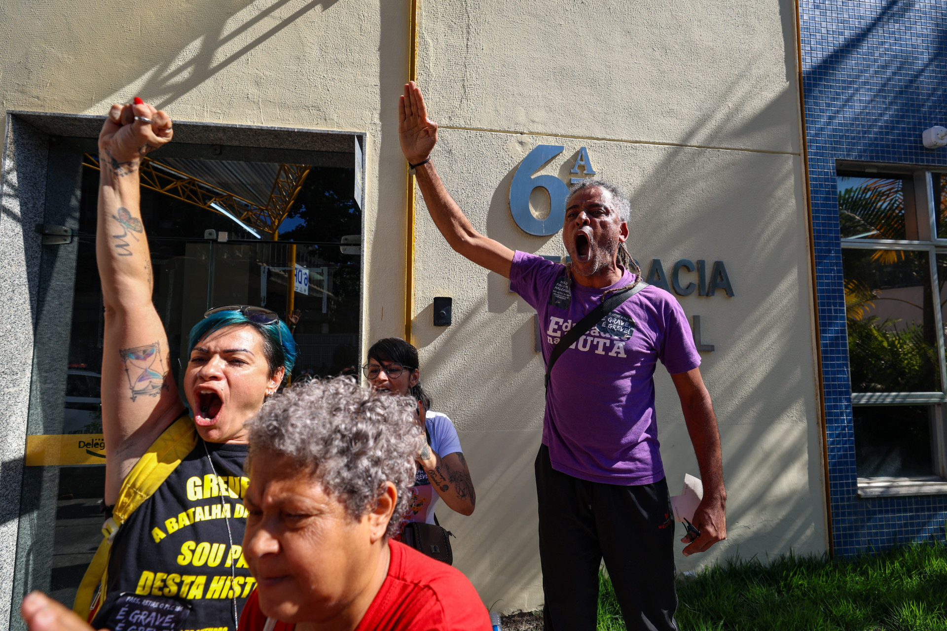 Professor Wagner Louza foi conduzido &agrave; 6&ordf; DP (Cidade Nova) e liberado em seguida - Renan Areias/Ag&ecirc;ncia O Dia