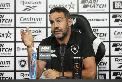 Artur Jorge cita estabilidade do Botafogo no ano e critica postura do Atlético-MG