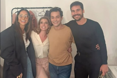 Sabrina Sato e Nicolas Prattes prestigiam espetáculo estrelado por Eduardo Sterblitch