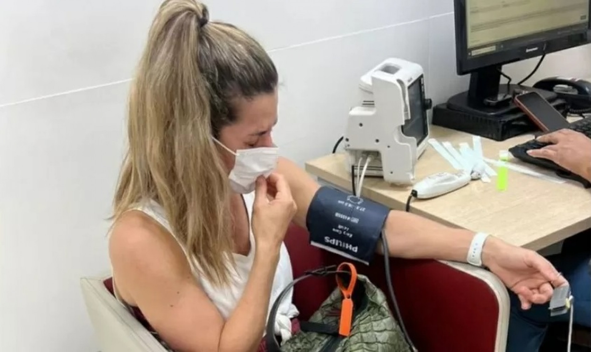 Ana Paula Minerato precisou de atendimento médico após polêmica  - Reprodução/Instagram 