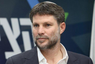 Israel anuncia projeto de assentamento que críticos dizem que cortará Cisjordânia ao meio