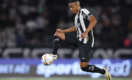Marlon Freitas supera vaias e vira peça-chave do Botafogo em sonho pela Libertadores