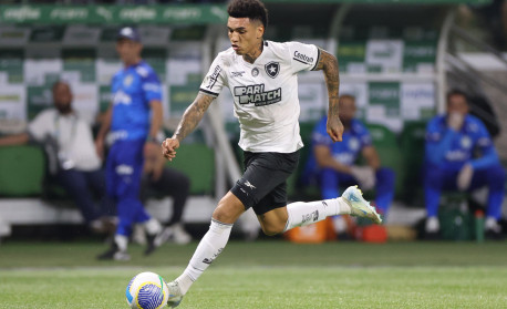 Igor Jesus ressalta lado mental do Botafogo após vitória: 'Não ficamos abalados'