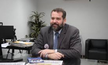 Pedro Gomes é reeleito presidente da OAB Niterói