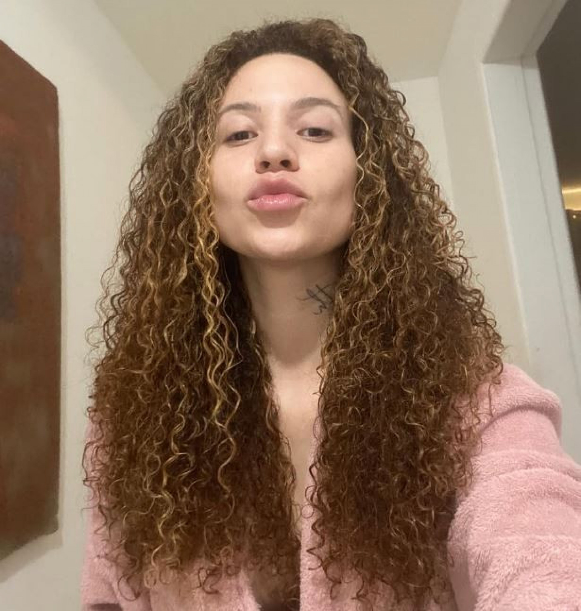 No momento, Ananda possui mais de 230 mil seguidores nas redes sociais - Reprodução / Instagram