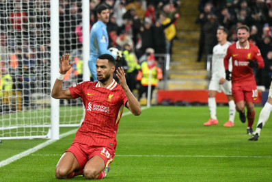 Com pênaltis perdidos por Mbappé e Salah, Liverpool se impõe e bate Real na Liga dos Campeões