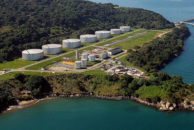 Queda de passarela na Transpetro de Angra mata dois funcionários