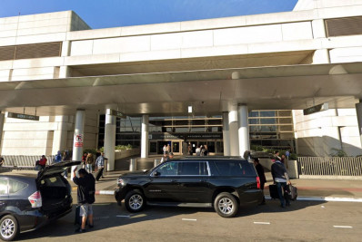 Homem é detido nos EUA por tentar traficar droga em macacão de vaca