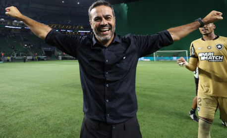 Gigante da Série A tem interesse na contratação de Artur Jorge, técnico do Botafogo