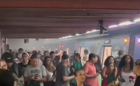 Fumaça atinge estação de metrô e assusta passageiros no Centro do Rio