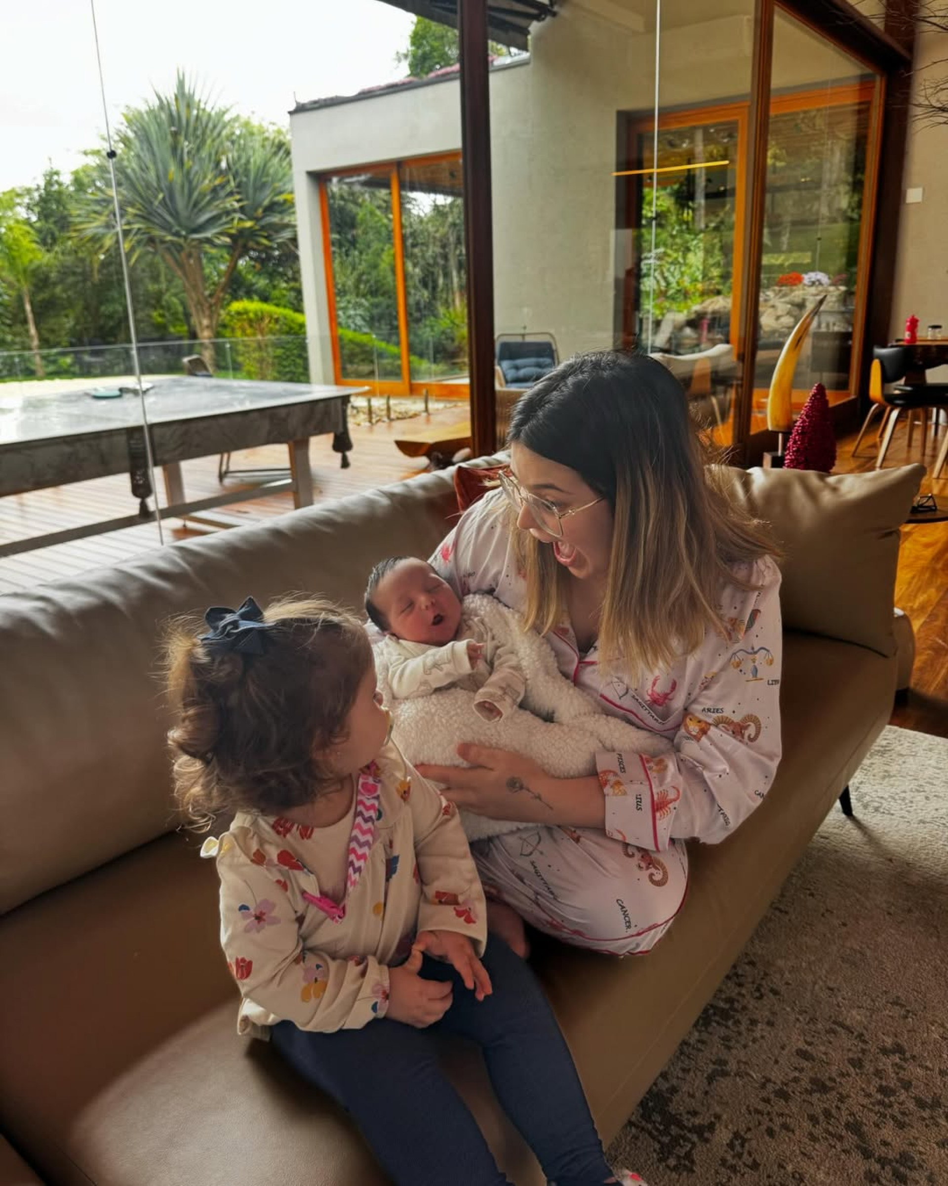 Viih Tube e os filhos Lua e Ravi  - Reprodução / Instagram 