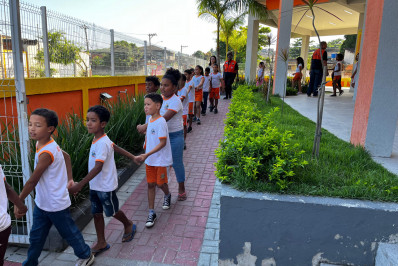 Defesa Civil de Belford Roxo orienta alunos e professores em simulado de Abandono Escolar