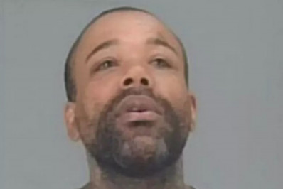 Homem é preso por atirar no rosto de amigo após negar batatas fritas