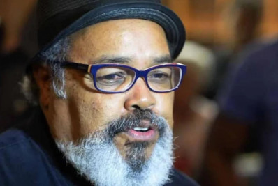 Jorge Aragão é internado em hospital no Rio