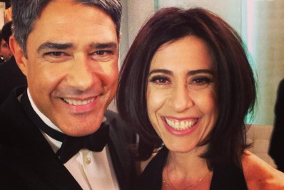 Com insônia, William Bonner se declara ao cachorro de estimação e tieta Fernanda Torres