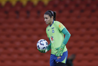 Lorena é a melhor do ano no futebol em Prêmio Brasil Olímpico; Gabi leva no vôlei