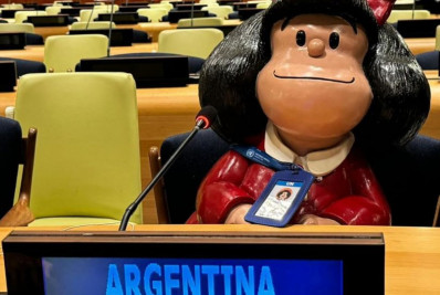 Fotos! Mafalda 'visita' sede da ONU e realiza sonho de ser intérprete