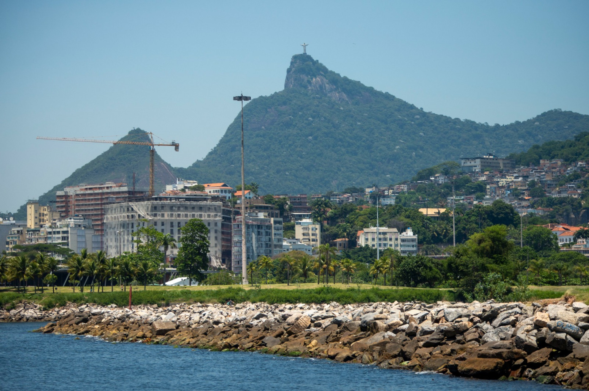 Rio segue em Nível de Calor 2 nesta quinta-feira (2), com céu claro e máxima de 42°C - Armando Paiva / Agência O Dia
