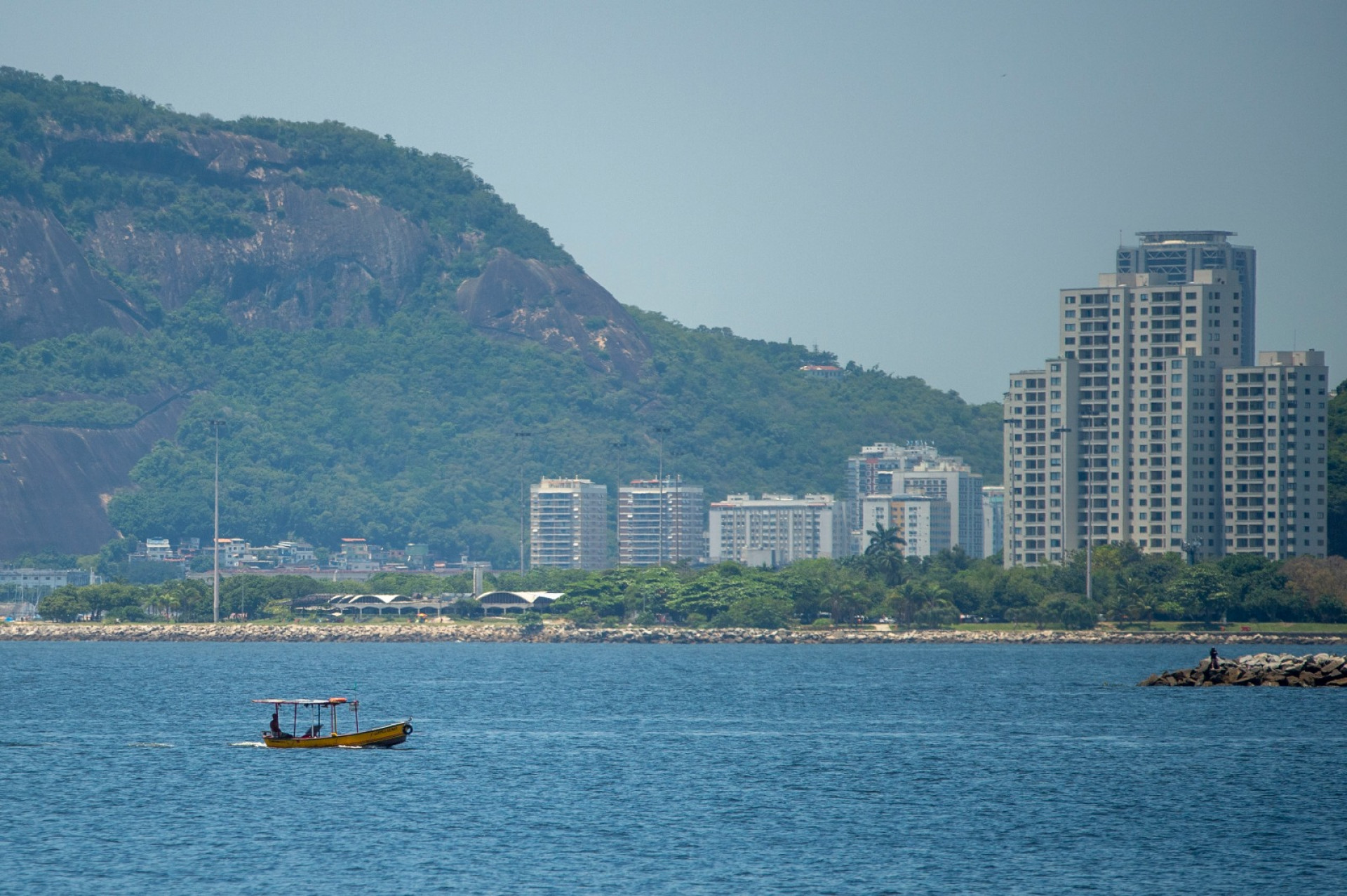 Rio segue em Nível de Calor 2 nesta quinta-feira (2), com céu claro e máxima de 42°C - Armando Paiva / Agência O Dia