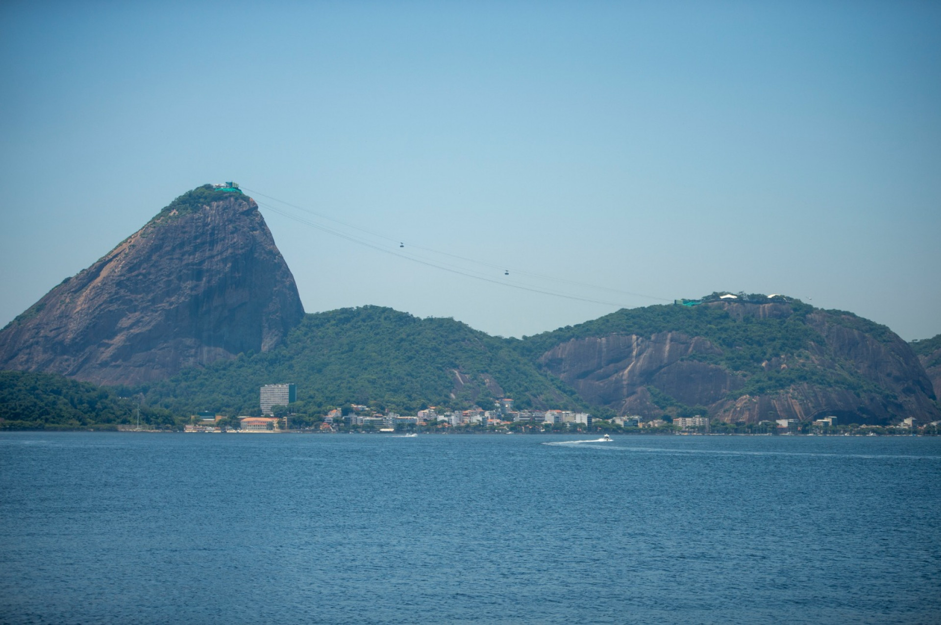 Rio tem máxima prevista de 42°C para esta quinta-feira (28) - Armando Paiva / Agência O Dia