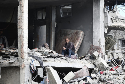 Israel e Hezbollah trocam ataques em meio à trégua