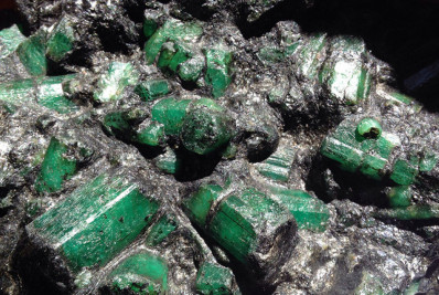 Juiz dos EUA determina que esmeralda 'amaldiçoada' avaliada em R$ 6 bilhões volte ao Brasil