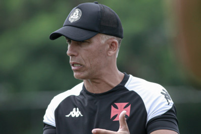 Vasco tenta encerrar jejum para espantar crise e fechar ano com vitória em casa