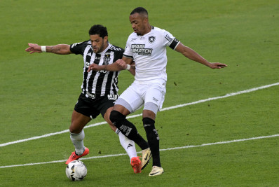 Remanescente de 2023, Marlon Freitas vê justiça com título da Libertadores: 'Trabalho devolve'