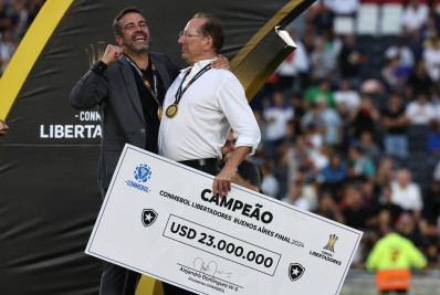 Botafogo aguarda decisão de Textor para iniciar planejamento de 2025