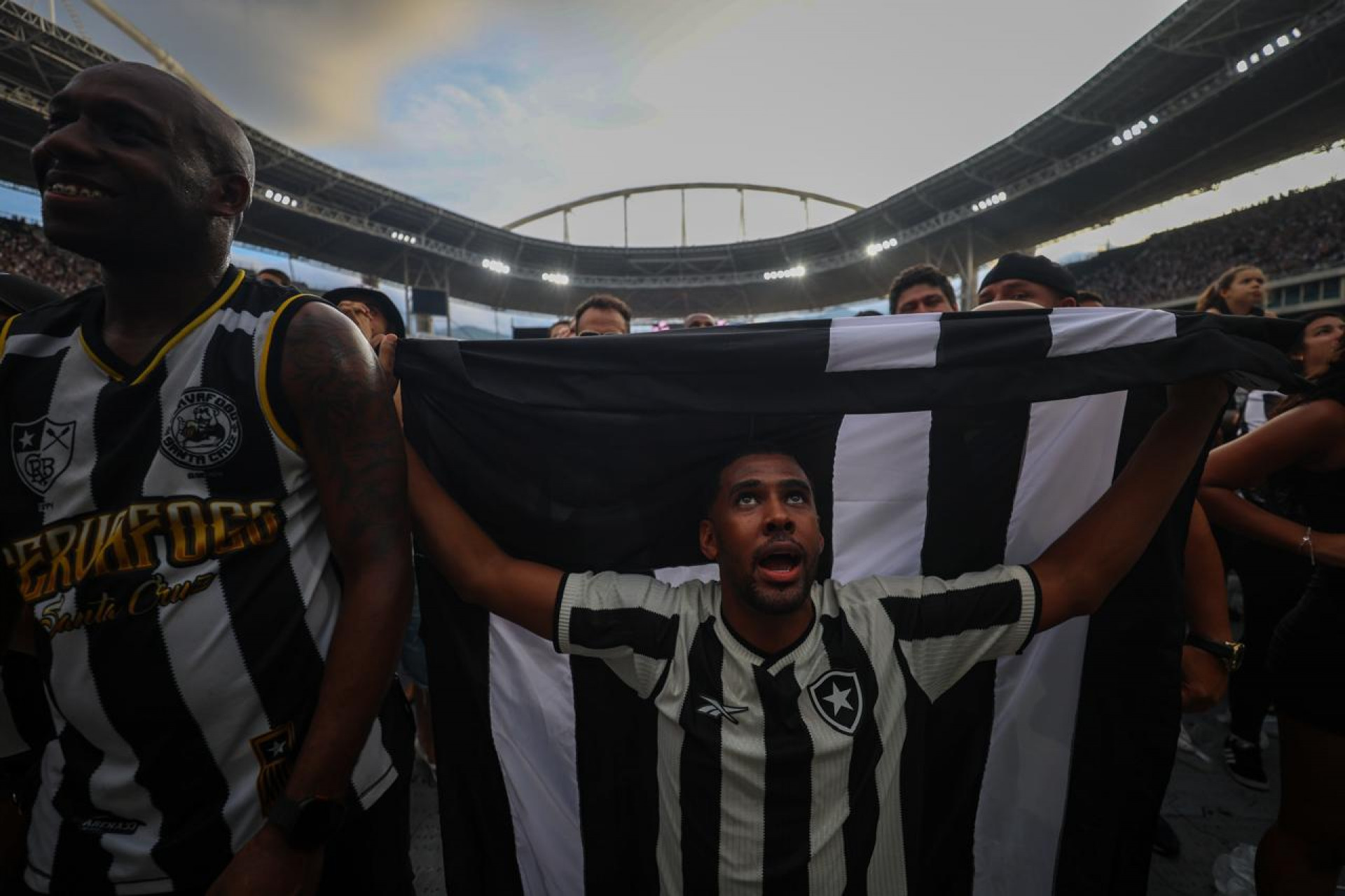 Torcida do Botafogo fez a festa com o título da Libertadores  - Renan Areias/ Agência O Dia