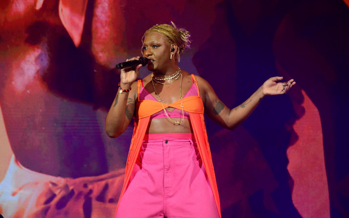 Liniker faz o primeiro show da turnê \'Caju\' no Rio, neste sábado (30)