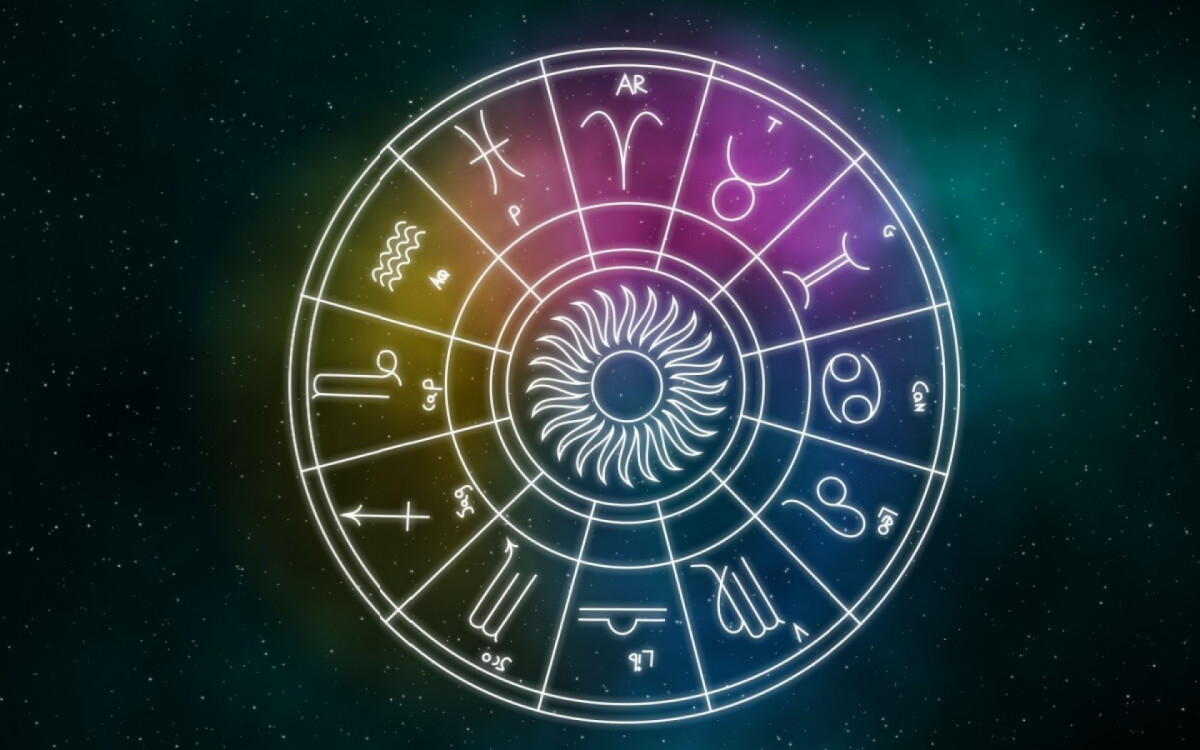 A quinta-feira trará oportunidades de crescimento para os signos (Imagem: Rassamee Design | Shutterstock)