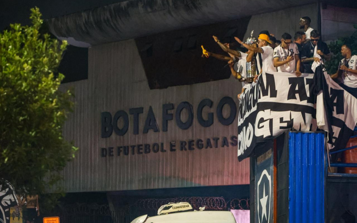 Comemoração do título da Libertadores da América na enseada de Botafogo 
