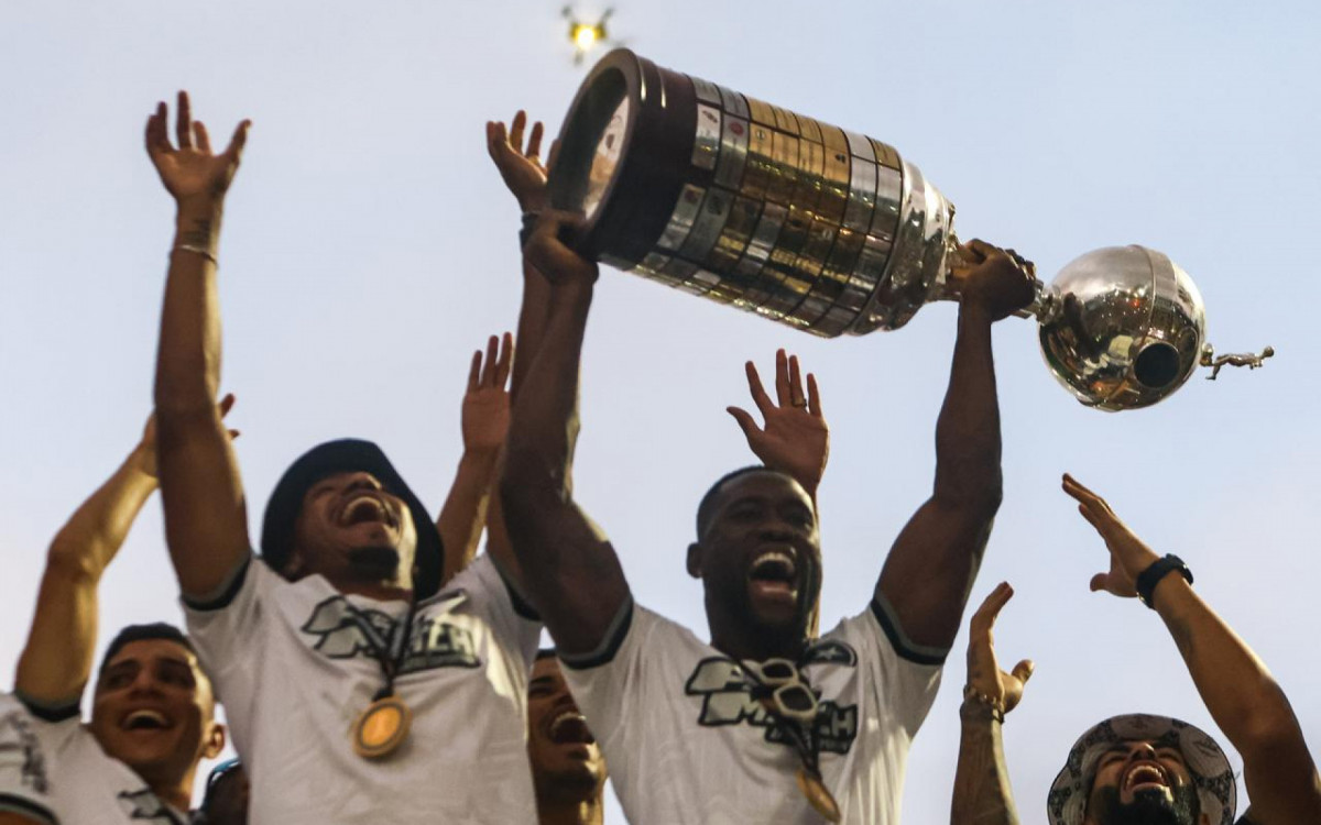 Comemoração do título da Libertadores da América na enseada de Botafogo 