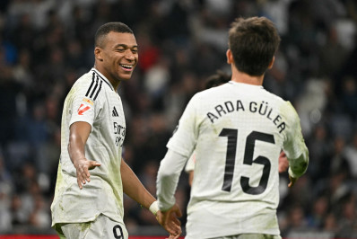 Real vence mais uma pelo Espanhol e cola no Barcelona, que lidera com um jogo a mais