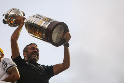 Artur Jorge celebra aniversário de título da Libertadores do Botafogo com carta aberta