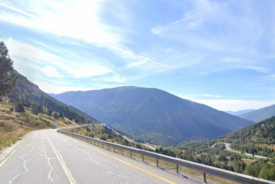 Acidente de ônibus espanhol deixa dois mortos no sudoeste da França