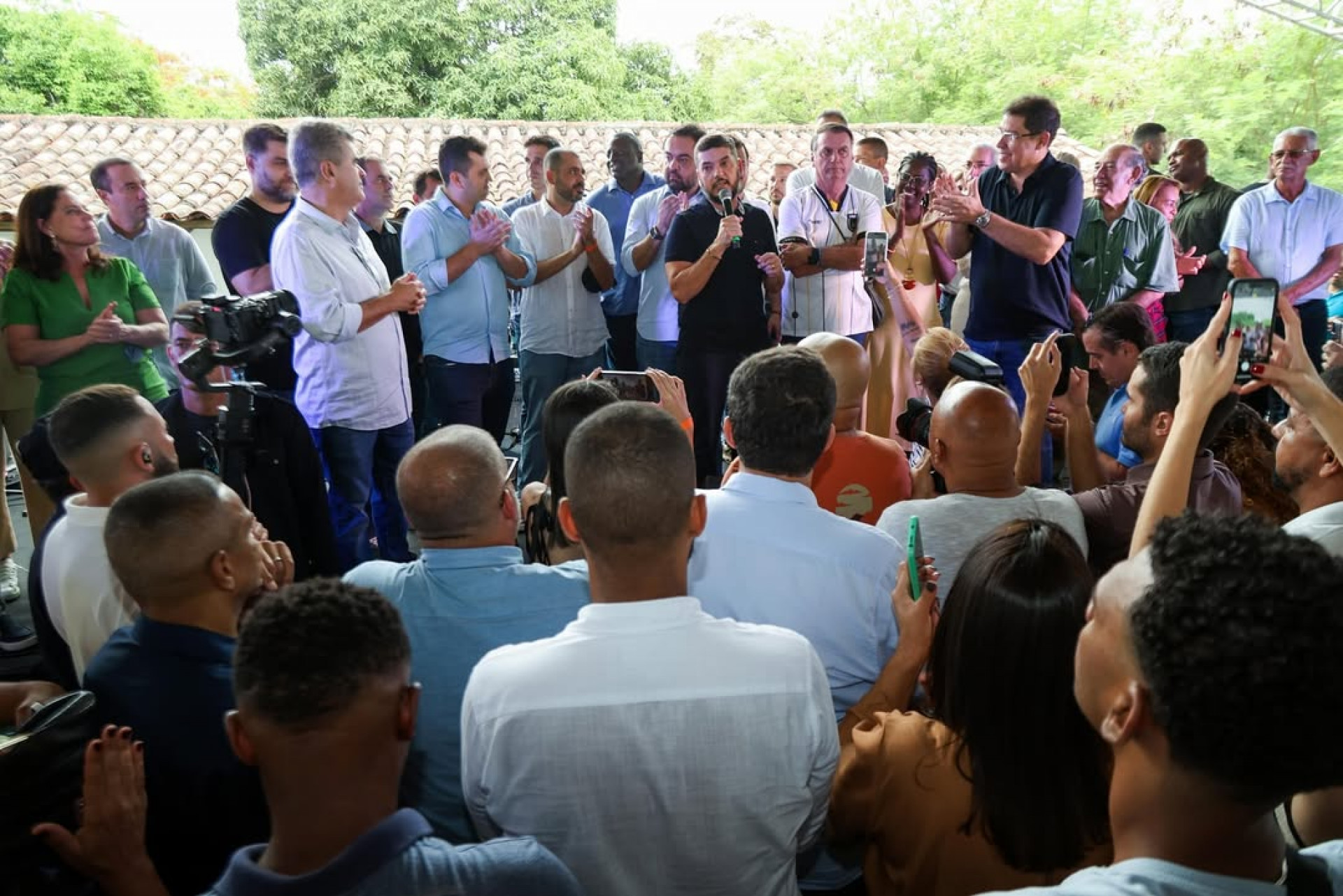 Deputado estadual e presidente de ALERJ, Rodrigo Bacellar, discursa durante evento de confraternização do PL - Reprodução/ Redes sociais