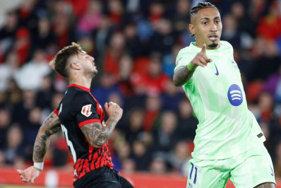 Raphinha marca duas vezes e Barcelona volta a vencer no Campeonato Espanhol