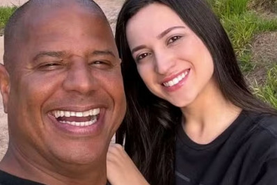 Um ano após sequestro, Marcelinho Carioca assume relacionamento