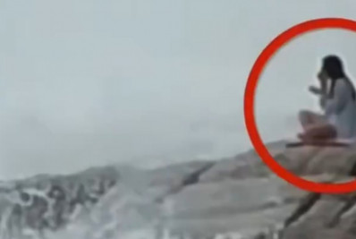 Vídeo: atriz russa morre ao ser levada por onda gigante enquanto meditava