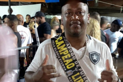 Motorista morto em ataque a tiros em bar de Belford Roxo é sepultado