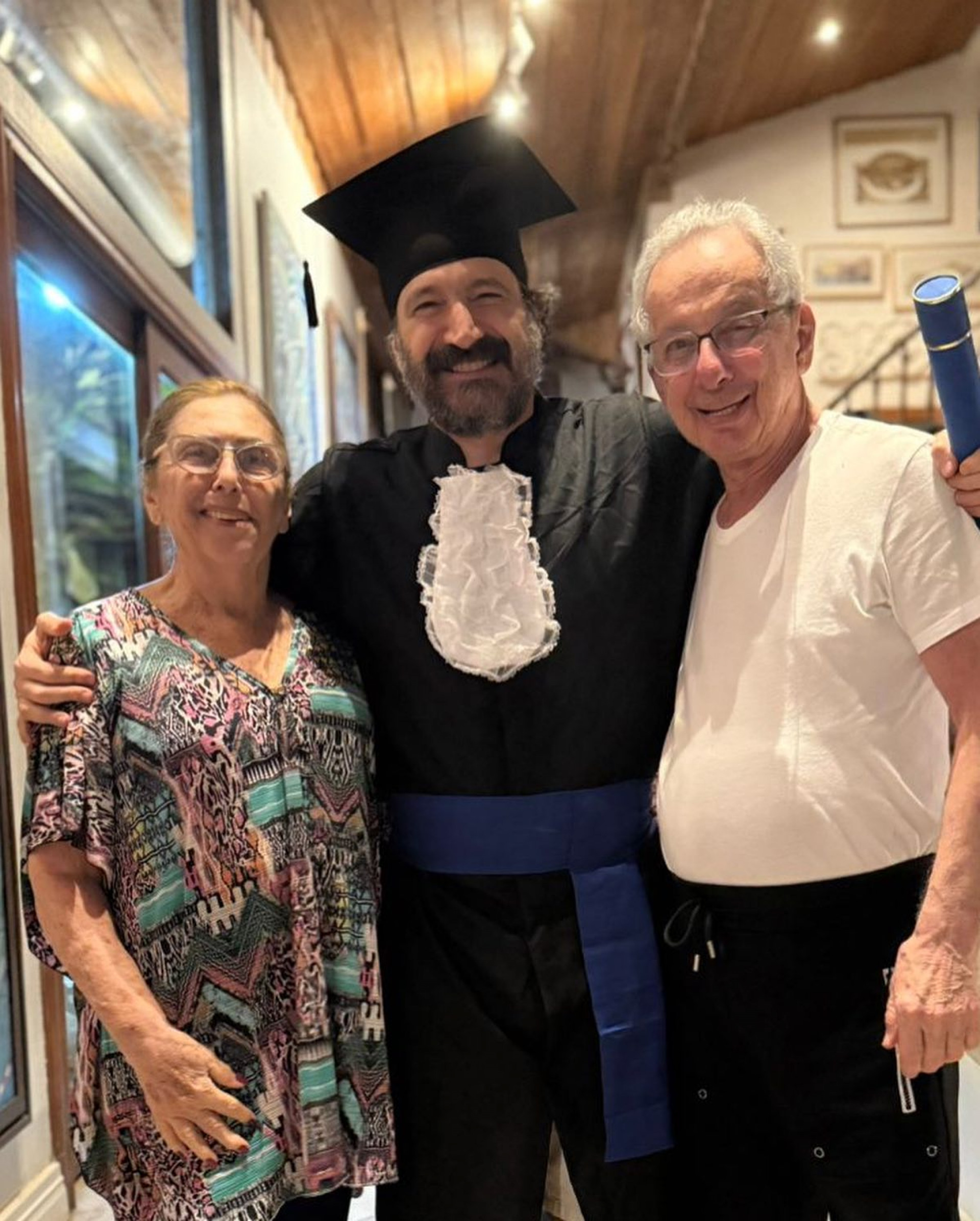 Caco Ciocler na colação de grau - Reprodução/Instagram