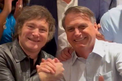 Bolsonaro agradece Milei por recepção a apoiadores condenados pelo 8/1