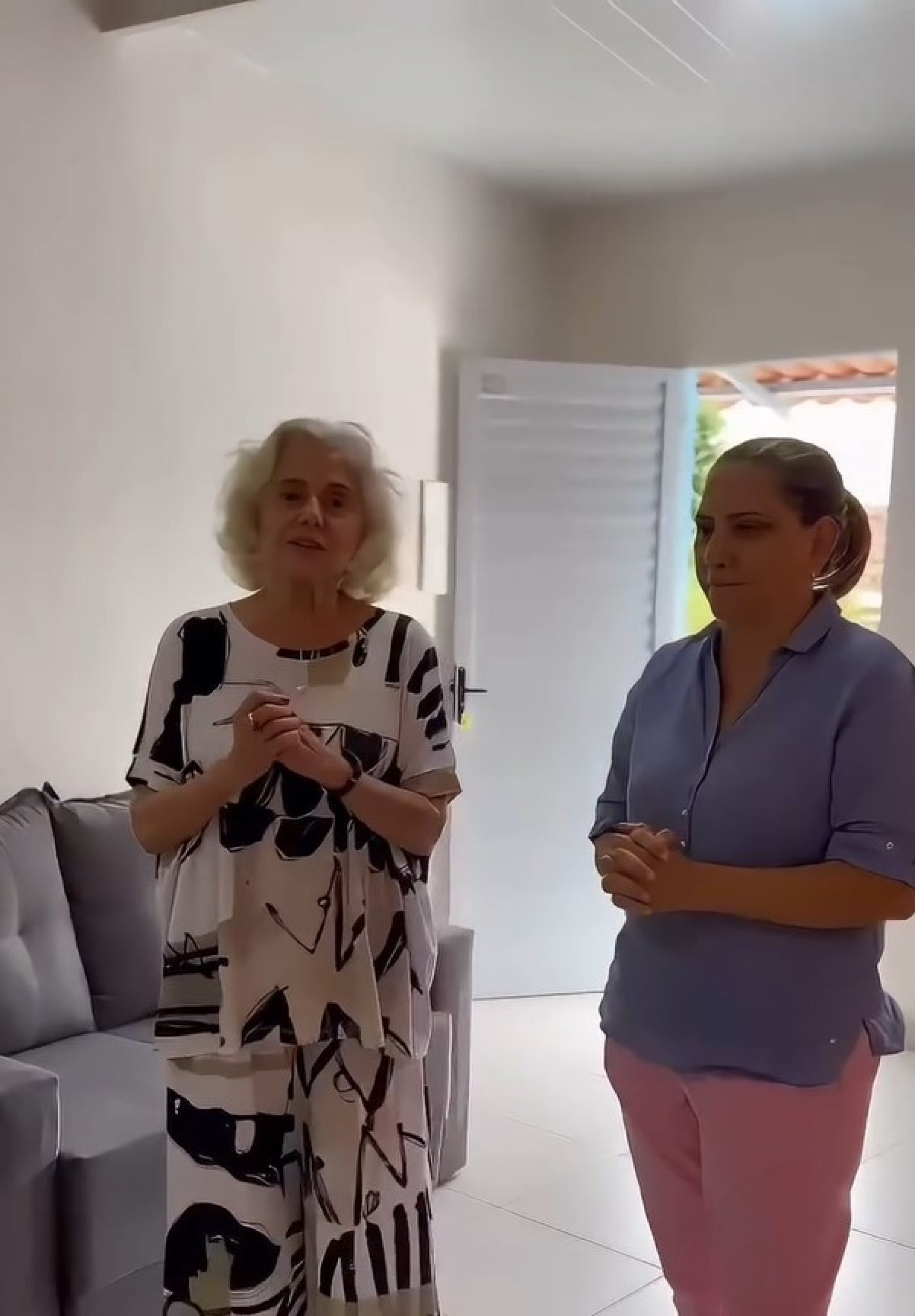 Marieta Severo visita casas construídas no Retiro dos Artistas após doação dela - Reprodução / Instagram