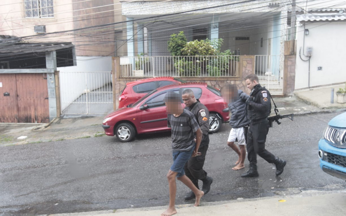 Ação da PM com presos no Quitungo mira disputa territorial entre bandidos rivais na região de Brás de Pina e Cordovil