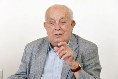 Morre o escritor Gilberto Mendonça Teles, aos 93 anos