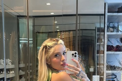 Karoline Lima assume falta de costume em aparecer sem filtro: 'Superestranha'