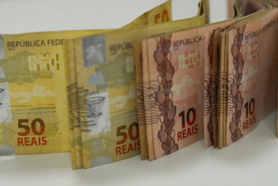 Câmara aprova urgência do PL de pacote fiscal que limita crescimento do salário mínimo a 2,5% ao ano