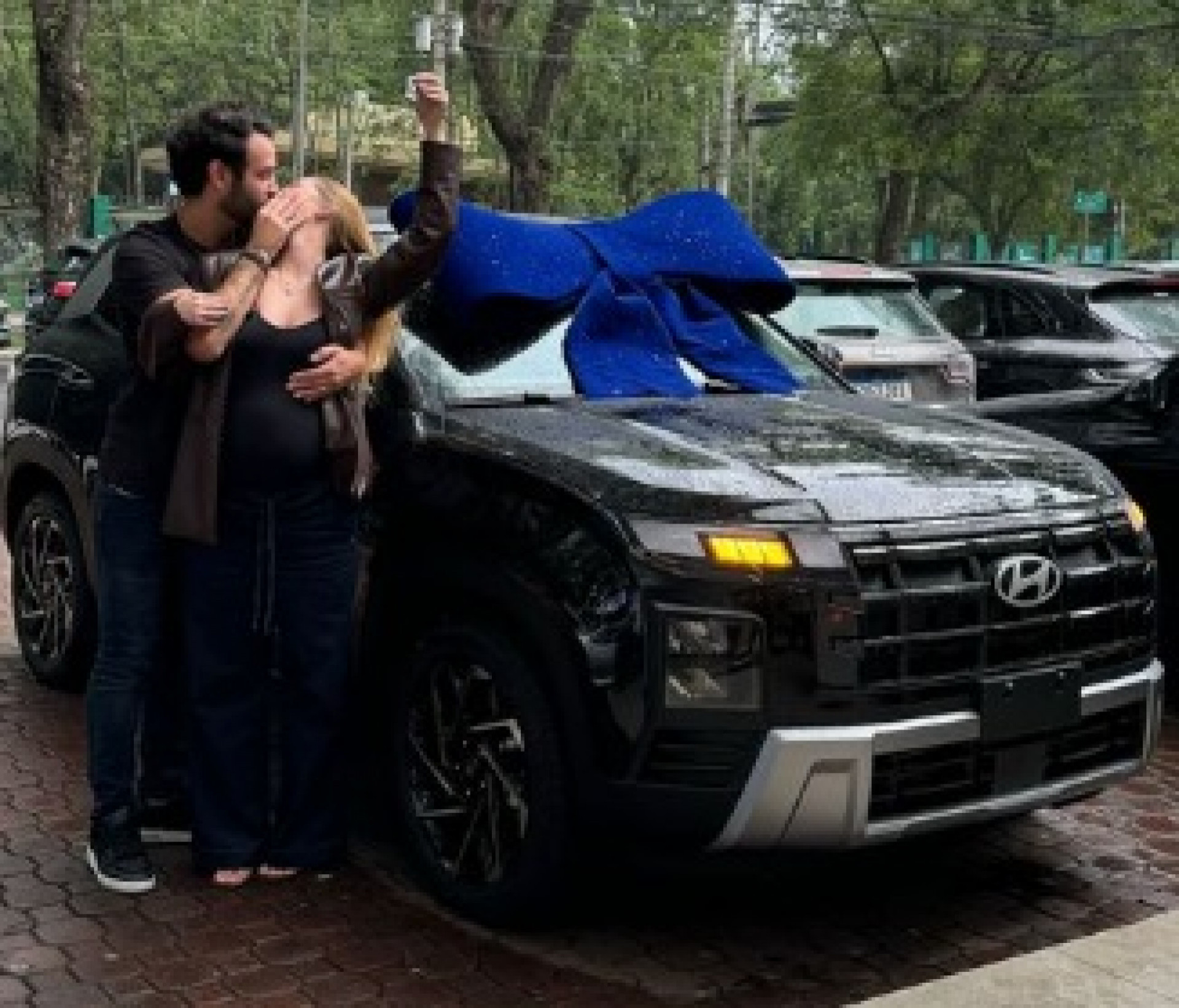 Influenciadora foi presenteada pelo marido com um carro  - Reprodução/Instagram 